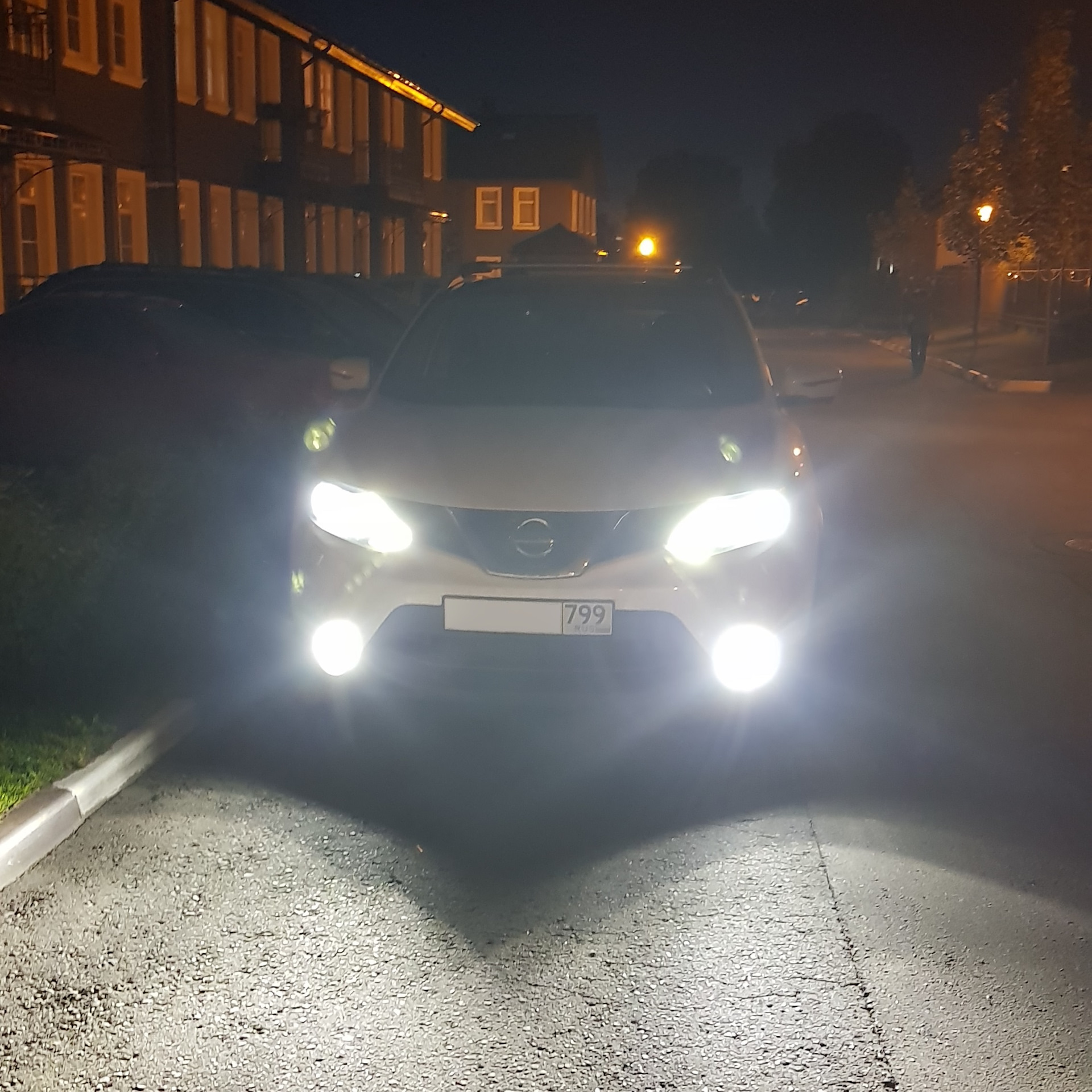 Кашкай свет. Led лампы на Nissan Qashqai j10 2013. Светодиодные лампы в Ниссан Кашкай j11 драйв. Ниссан Кашкай лампа led. Nissan Qashqai j10 led лампы.