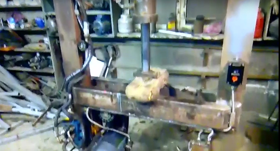 Пуск компрессора от частотника 7.5 квт питание 220 вольт — DRIVE2