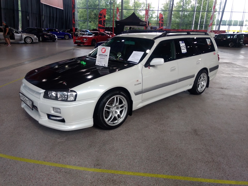 Nissan stagea фото