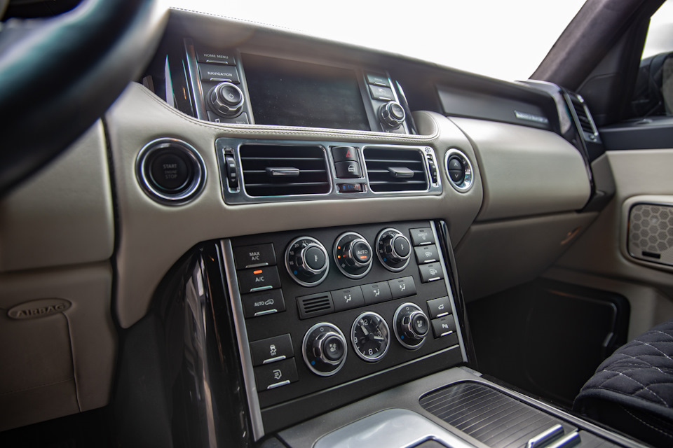 2004 Range Rover Interior