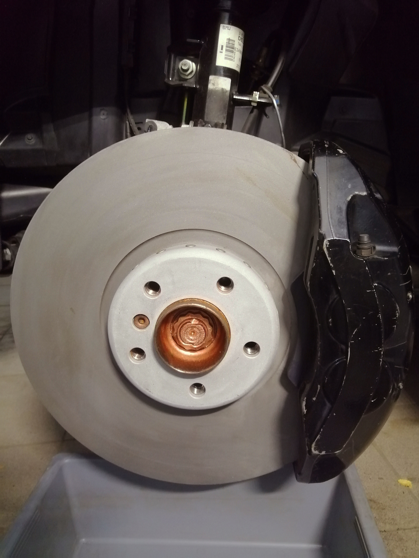 Ниссан ноут е11 скоба суппорта аналог. Суппорт е53. Суппорт передний е70 3. Суппорт е53. Суппорт бмв х5 е70.