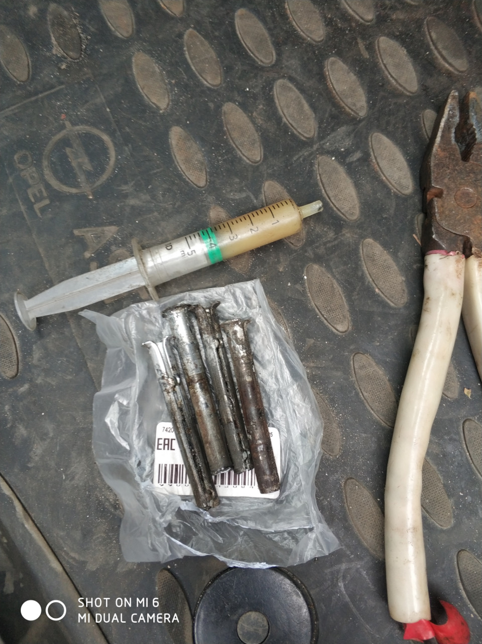 Провисание дверей — Opel Astra H, 1,3 л, 2007 года | расходники | DRIVE2