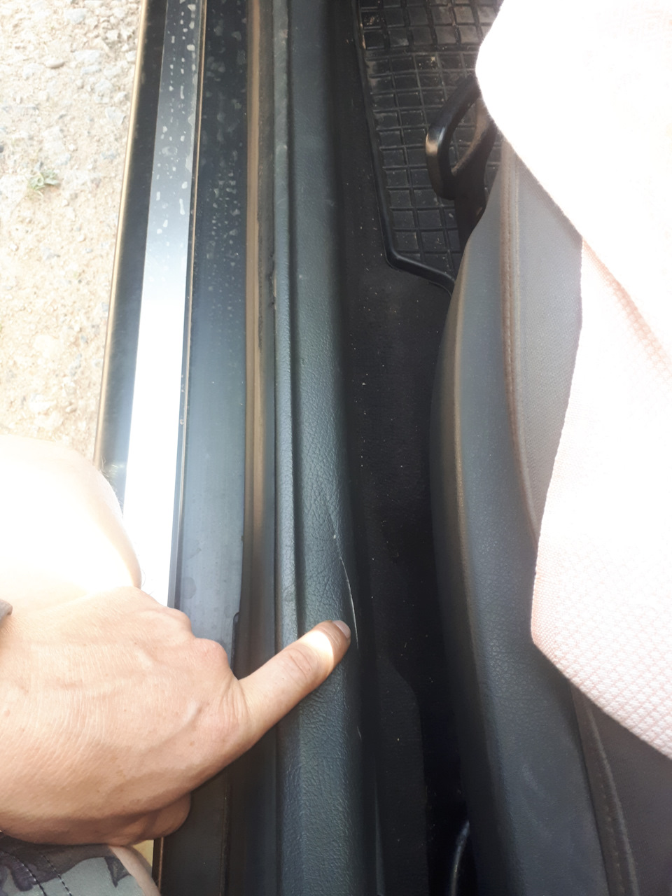 ломаный старый порог — Audi A4 Avant (B5)