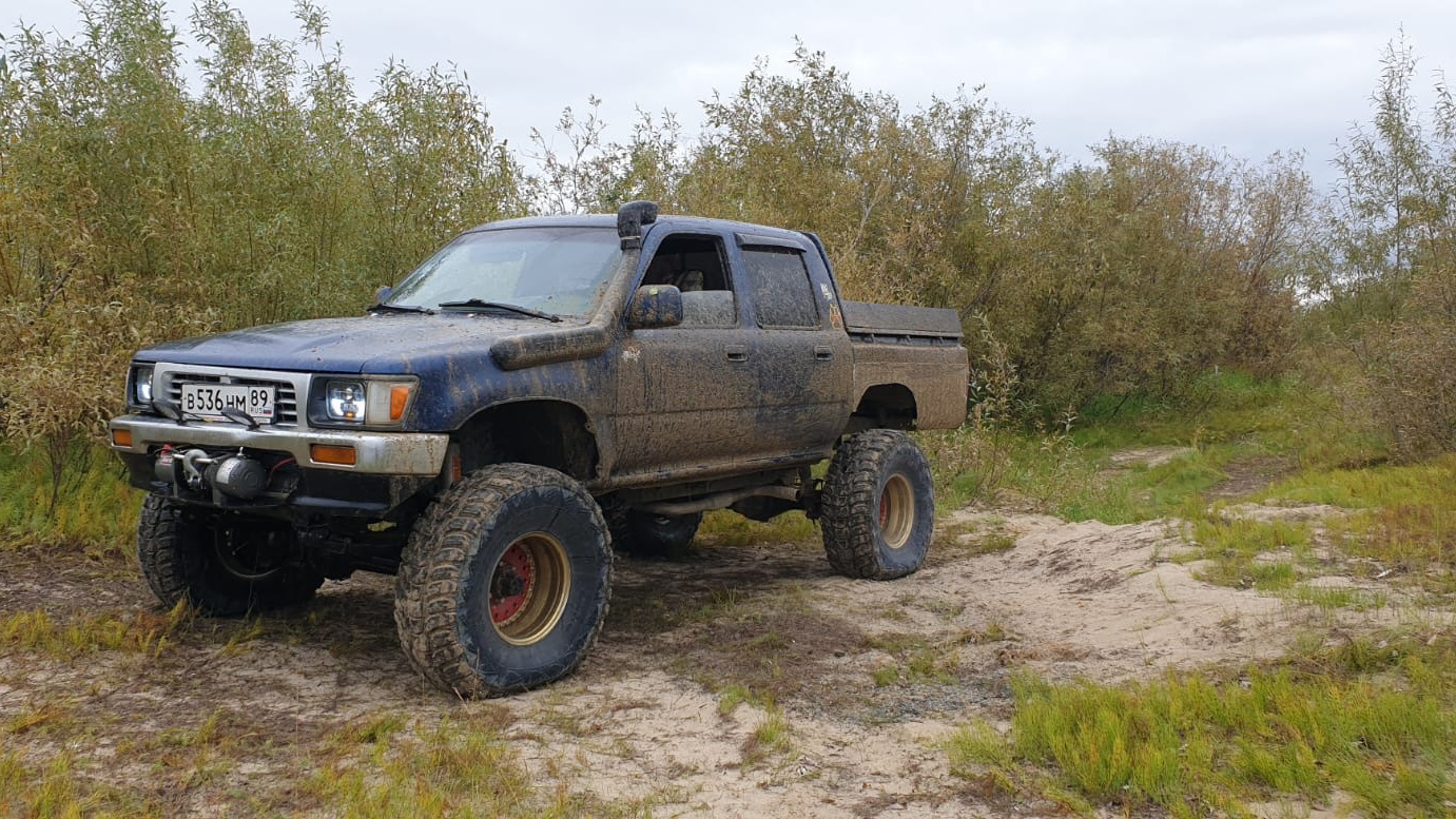 Хайлюкс 1994 года. Toyota hilux 1994. Тойота хайлакс пик ап 1994. Toyota pickup 1994. Хайлюкс 1994.