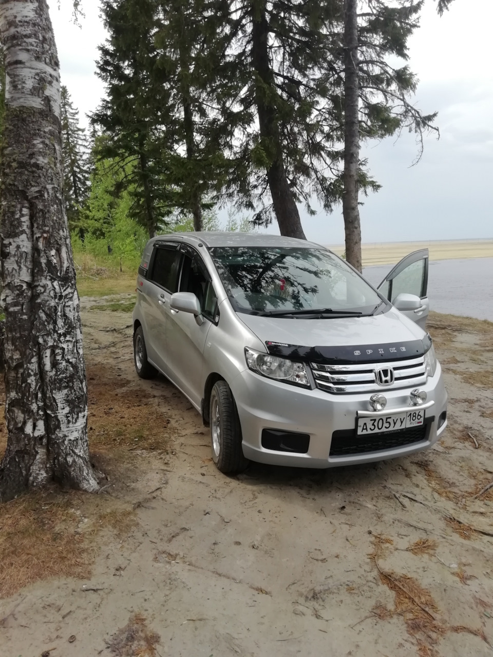 Honda freed Spike