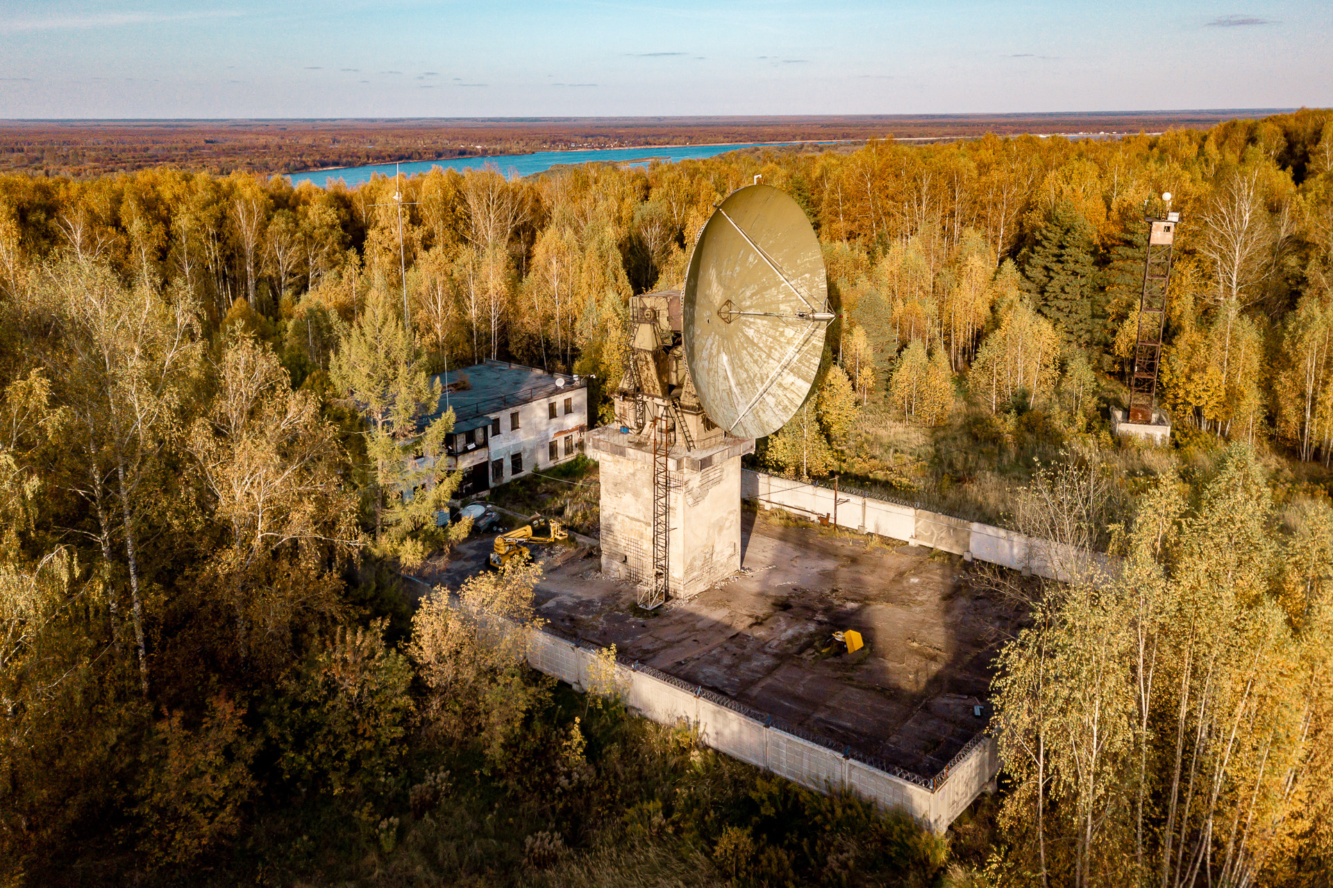 Заброшенная обсерватория. Зименки Нижегородская обсерватория. Зименковская радиоастрономическая обсерватория. Заброшенная база РЛС В Нижегородской области. Обсерватория Мурманск.