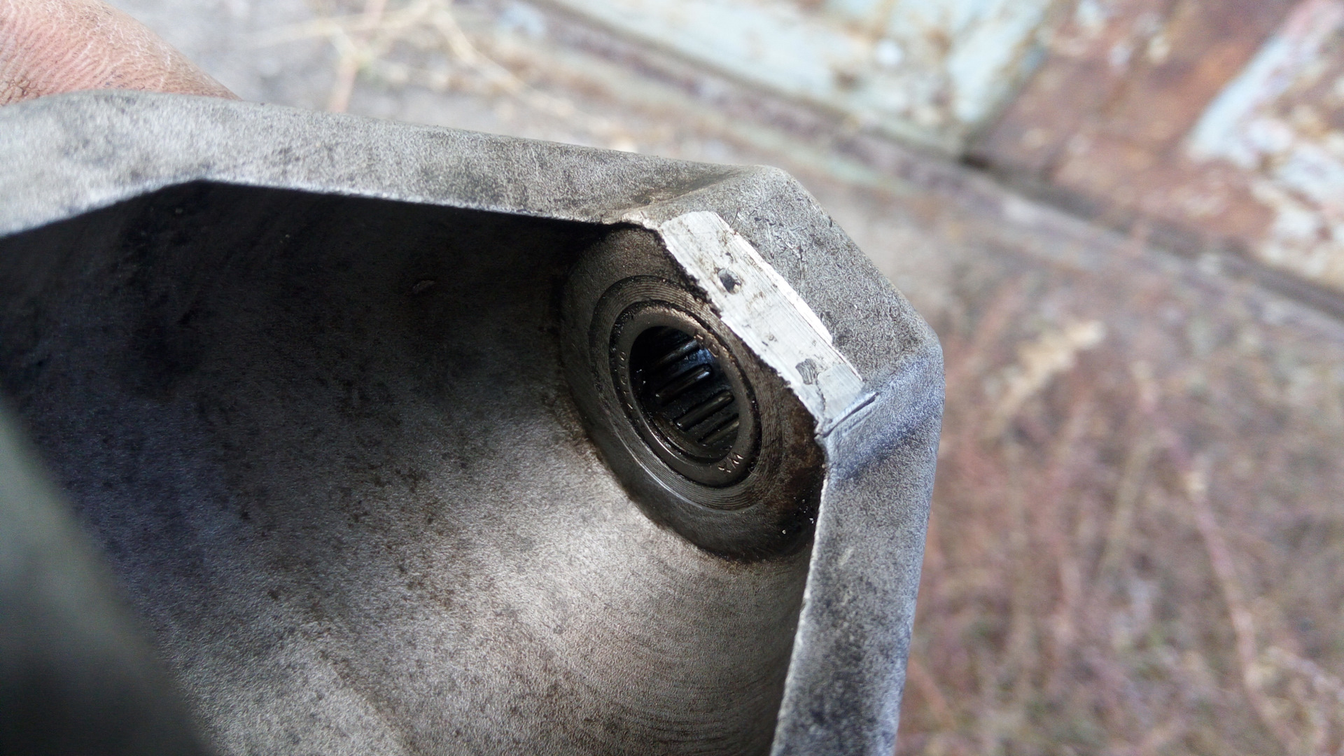 Стартер срывается с маховика при запуске, и дело не в обгонной муфте ...