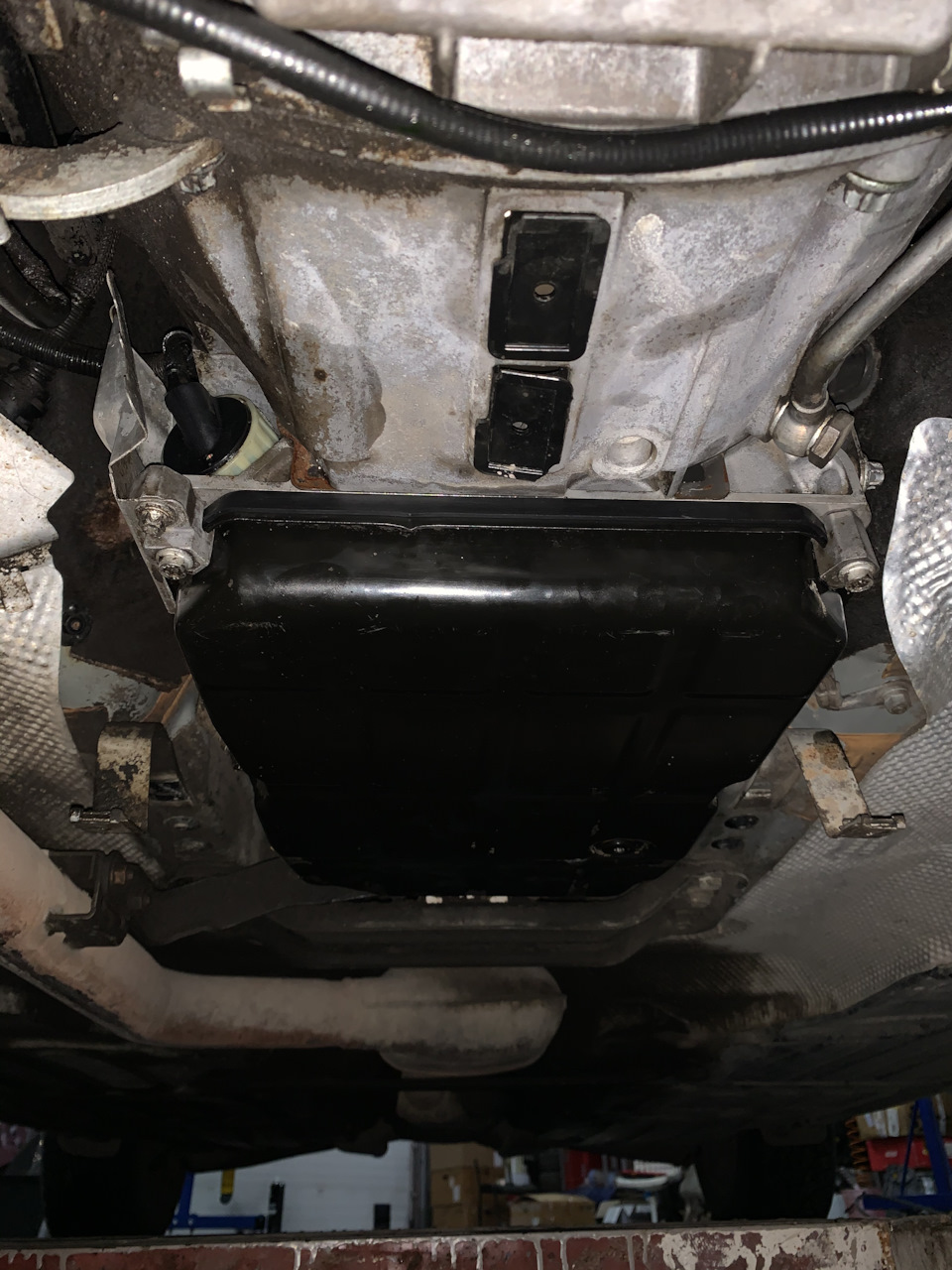 Замена соленоида блокировки гидротрансформатора и масла АКПП 722.6🙏🏼 ...