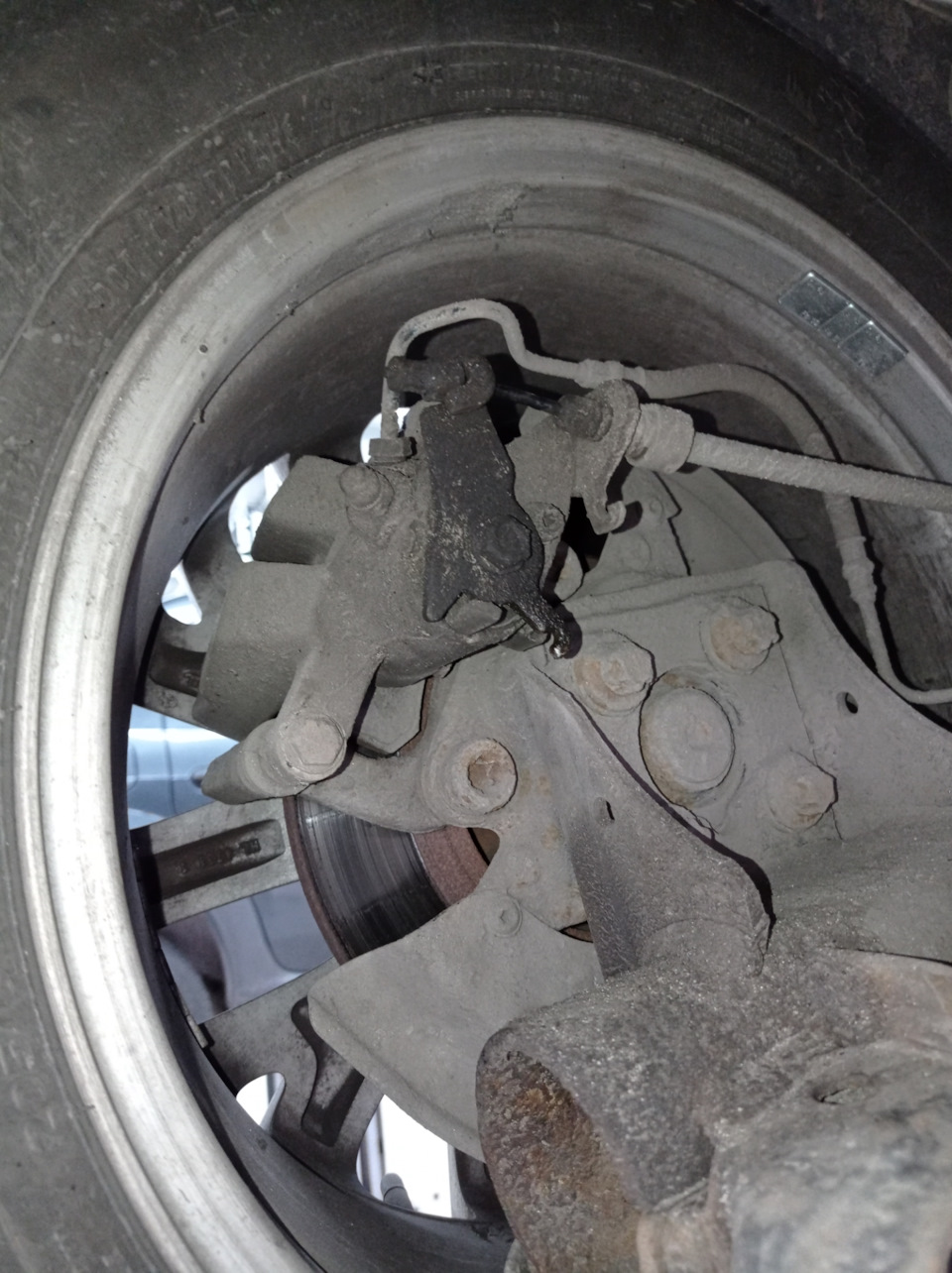 Задний суппорт Рено — Renault Megane III, 1,6 л, 2014 года | запчасти ...