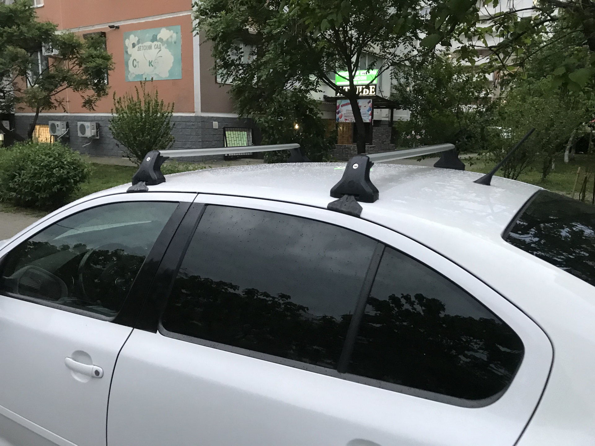 Багажник на крышу — Skoda Octavia A5 Mk2, 1,6 л, 2013 года | аксессуары ...