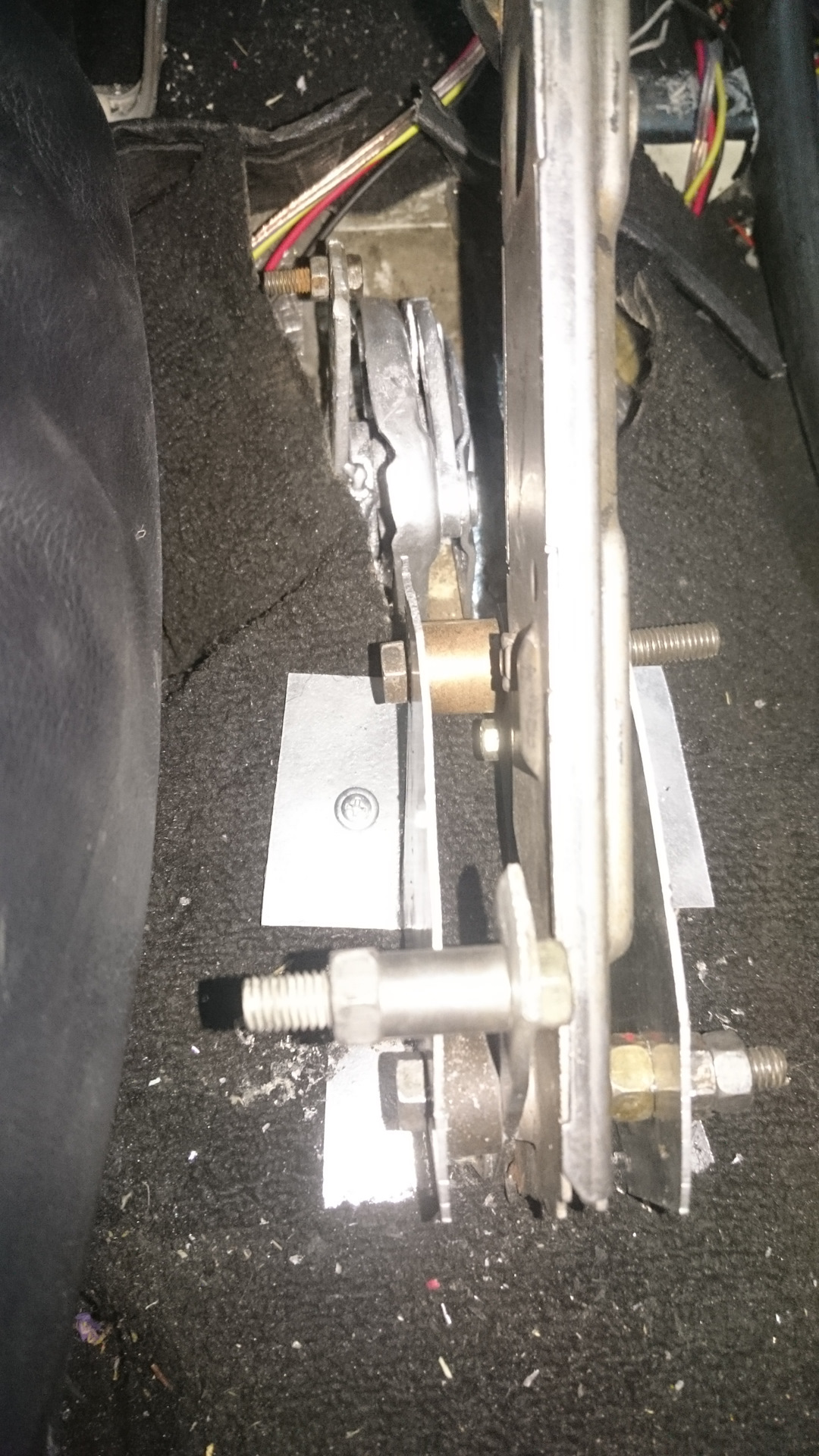 кулиса шеви нива и переделка ручника Омега А — Lada 21061, 1,6 л, 1998 ...