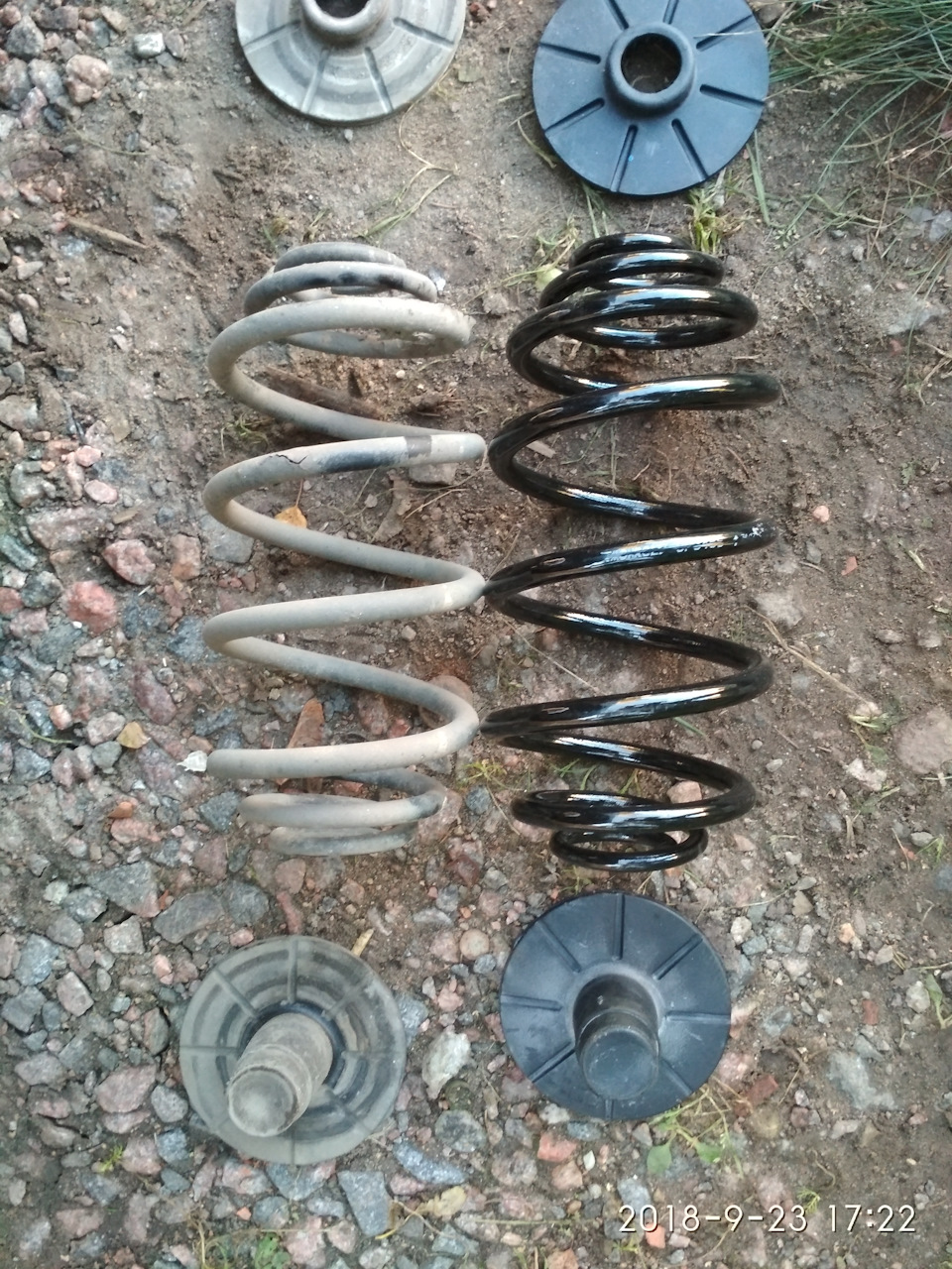 Правая пружина — Opel Zafira B