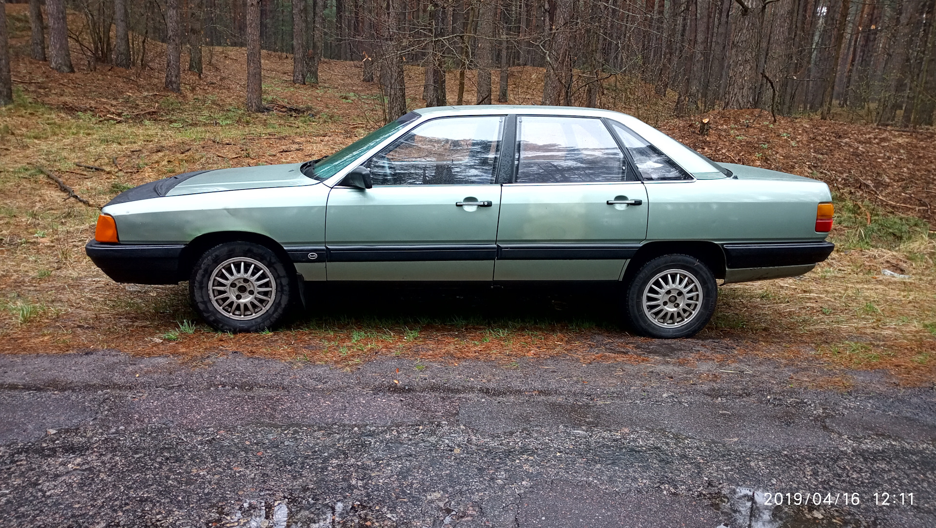 Поднял задницу — Audi 100 (C3), 1,8 л, 1986 года | просто так | DRIVE2