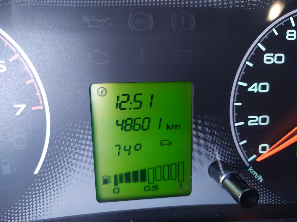 На 48600 км стерлись тормозные колодки заменил — DRIVE2