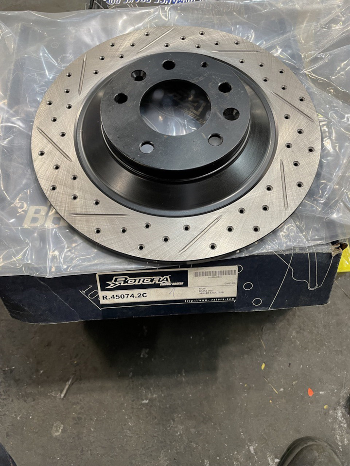 Тормозные диски перед/зад с колодками на Mazda 3 MPS (2G), Mazda 3 MPS ...