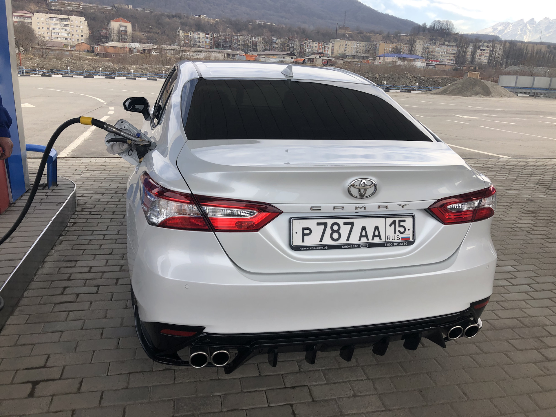 Камри бензин. Камри 70 2.5. Toyota Camry 70 95. Camry 2.5 70 Hybrid. Toyota Camry 70 2.5 гибрид.