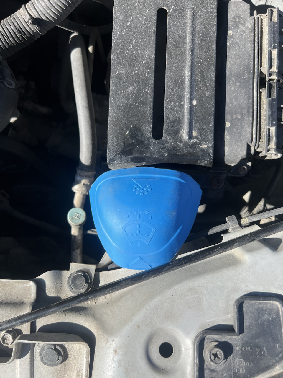 Крышка омывателя — Suzuki Grand Vitara (2G), 2,4 л, 2011 года ...