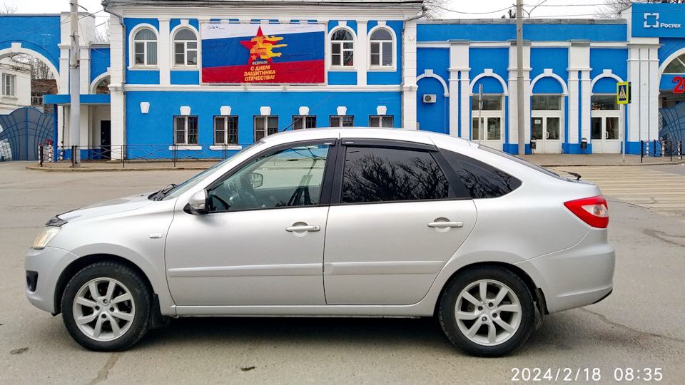 Lada Гранта Лифтбек Pt "плаТина" 42-710 Люкс