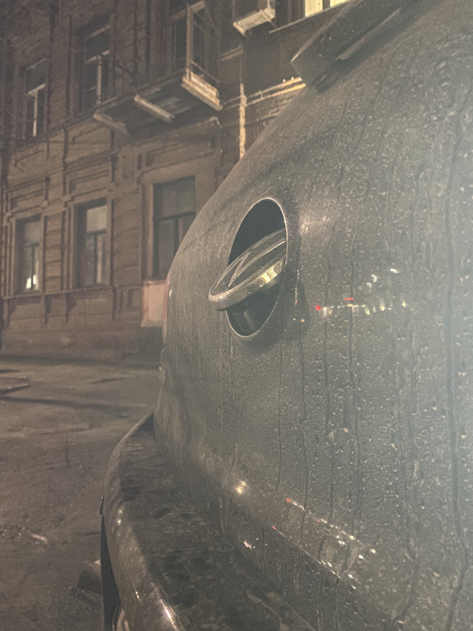 Камера заднего вида в значке — Volkswagen Golf Mk6, 1,4 л, 2011 года ...