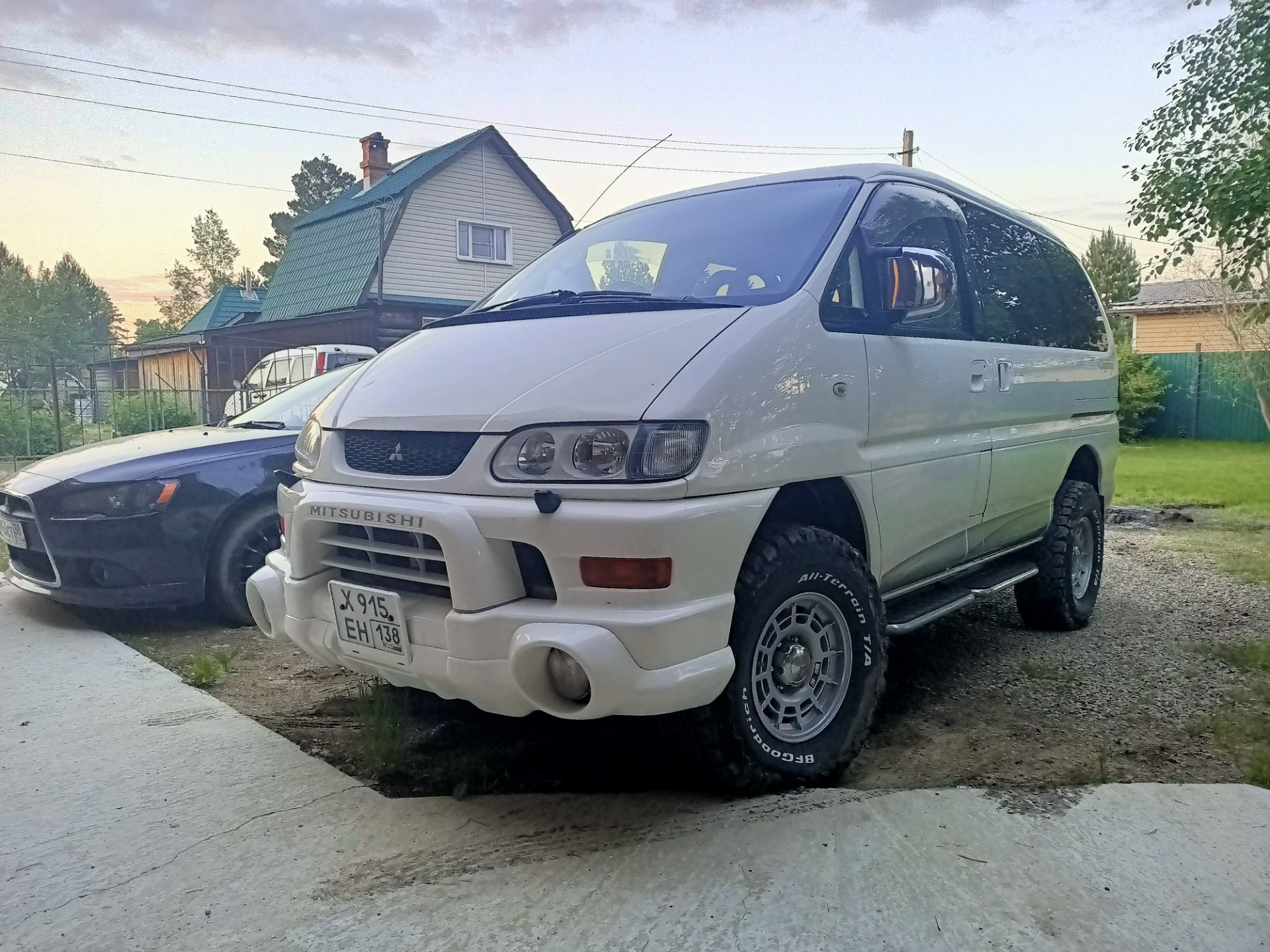 Купить Mitsubishi Delica 2000 Года