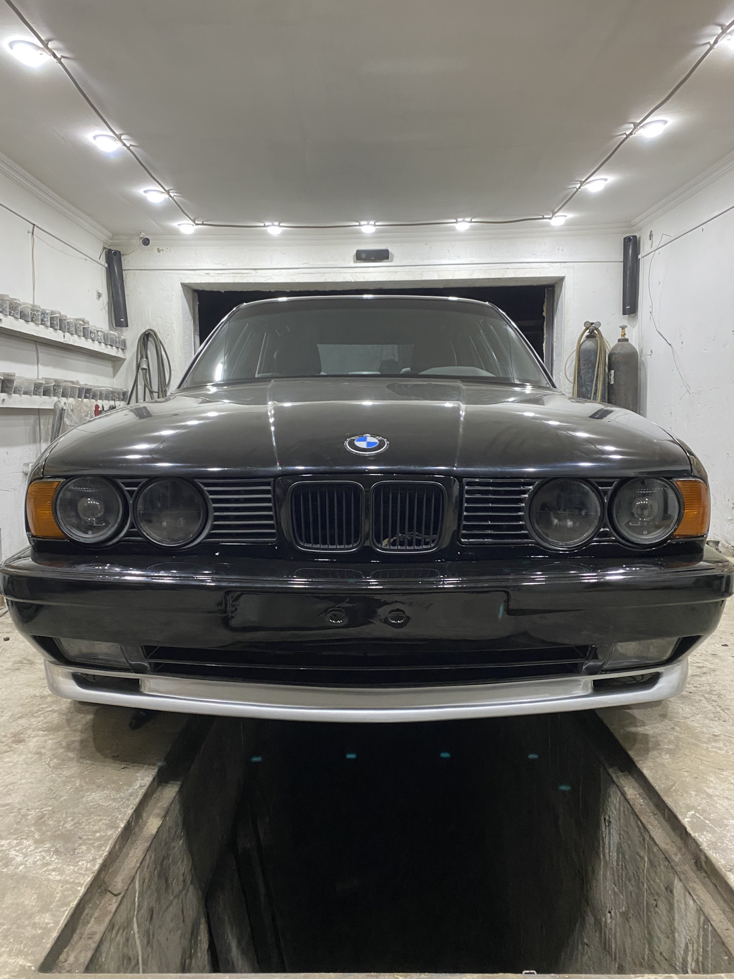 Конец покраски. — BMW 5 series (E34), 3 л, 1990 года | кузовной ремонт |  DRIVE2