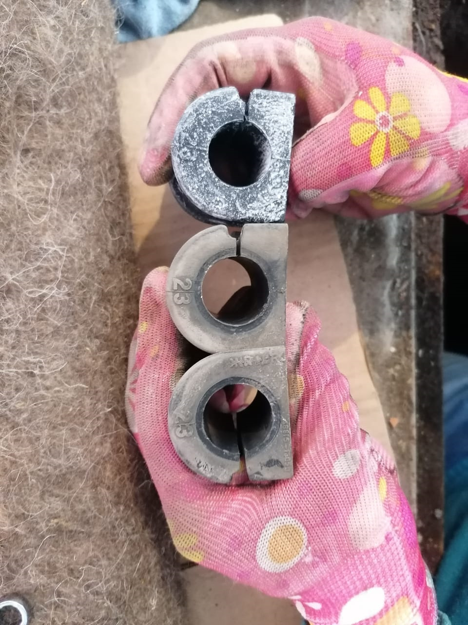 Замена втулок стабилизатора. — Toyota Corolla Axio (E140), 1,5 л, 2010 ...