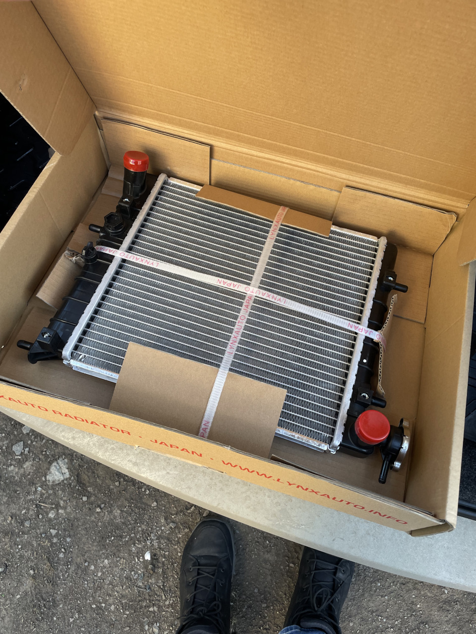 Аккуратно все запаяно, все отверстия закрыты и пробка в комплекте — Hyundai Accent (2G)