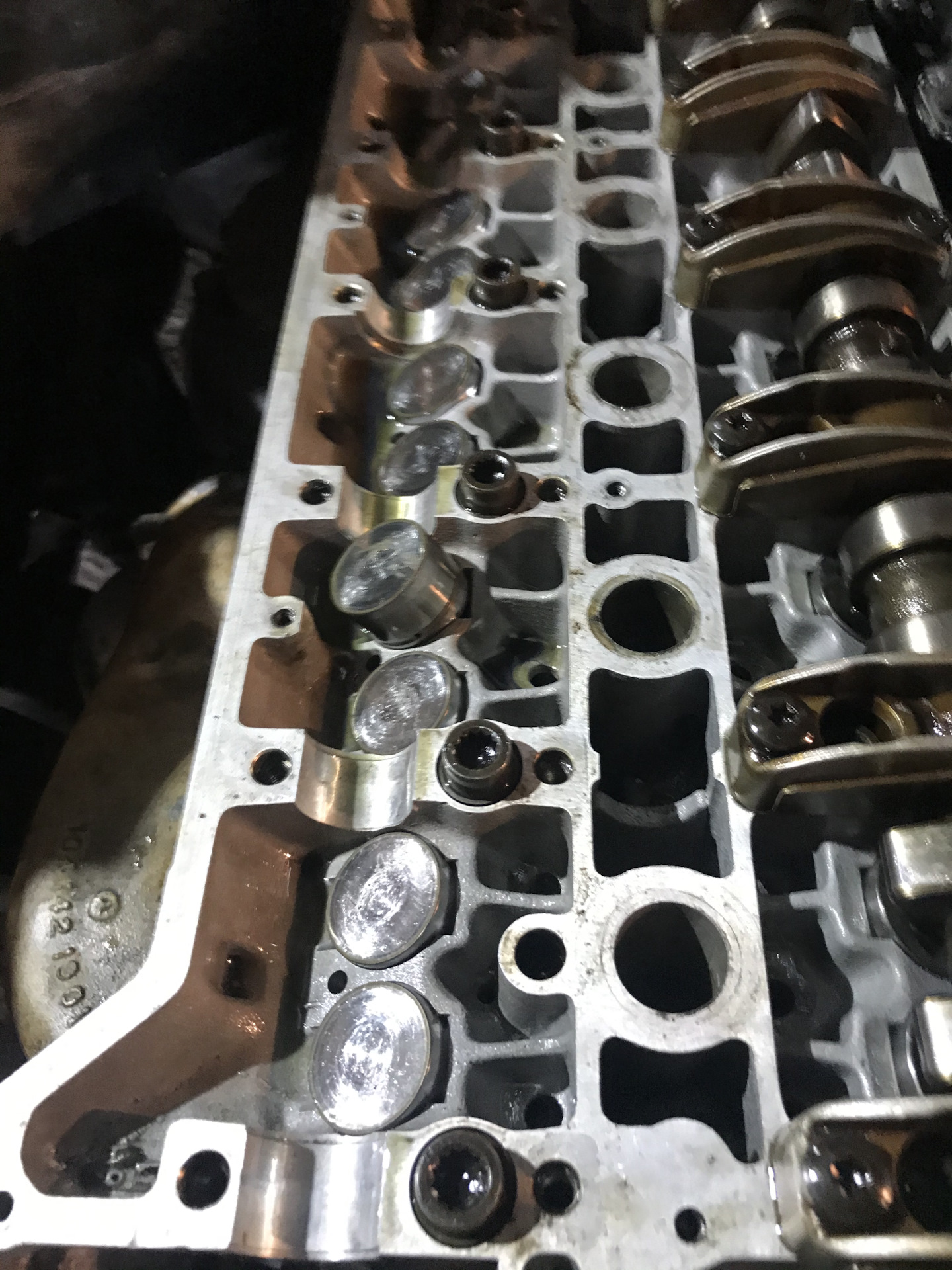 Гидрокомпенсатор w124 2. Гидрокомпенсаторы мерседес 124 102 двигатель. Мерседес 124 гидрокомпенсаторы. 2. Гидрокомпенсатор мерседес бенц.