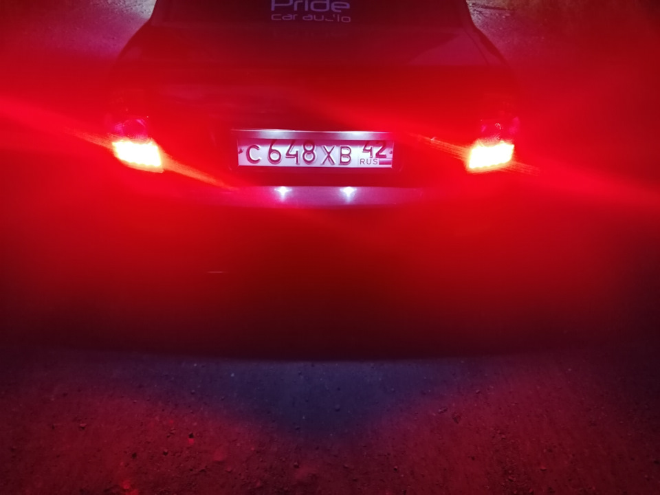 Подсветка заднего номера — Lada Приора седан, 1,6 л, 2008 года ...
