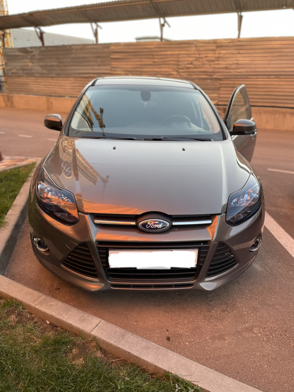 Полировка и бронирование фар — Ford Focus III Sedan, 1,6 л, 2012 года |  стайлинг | DRIVE2