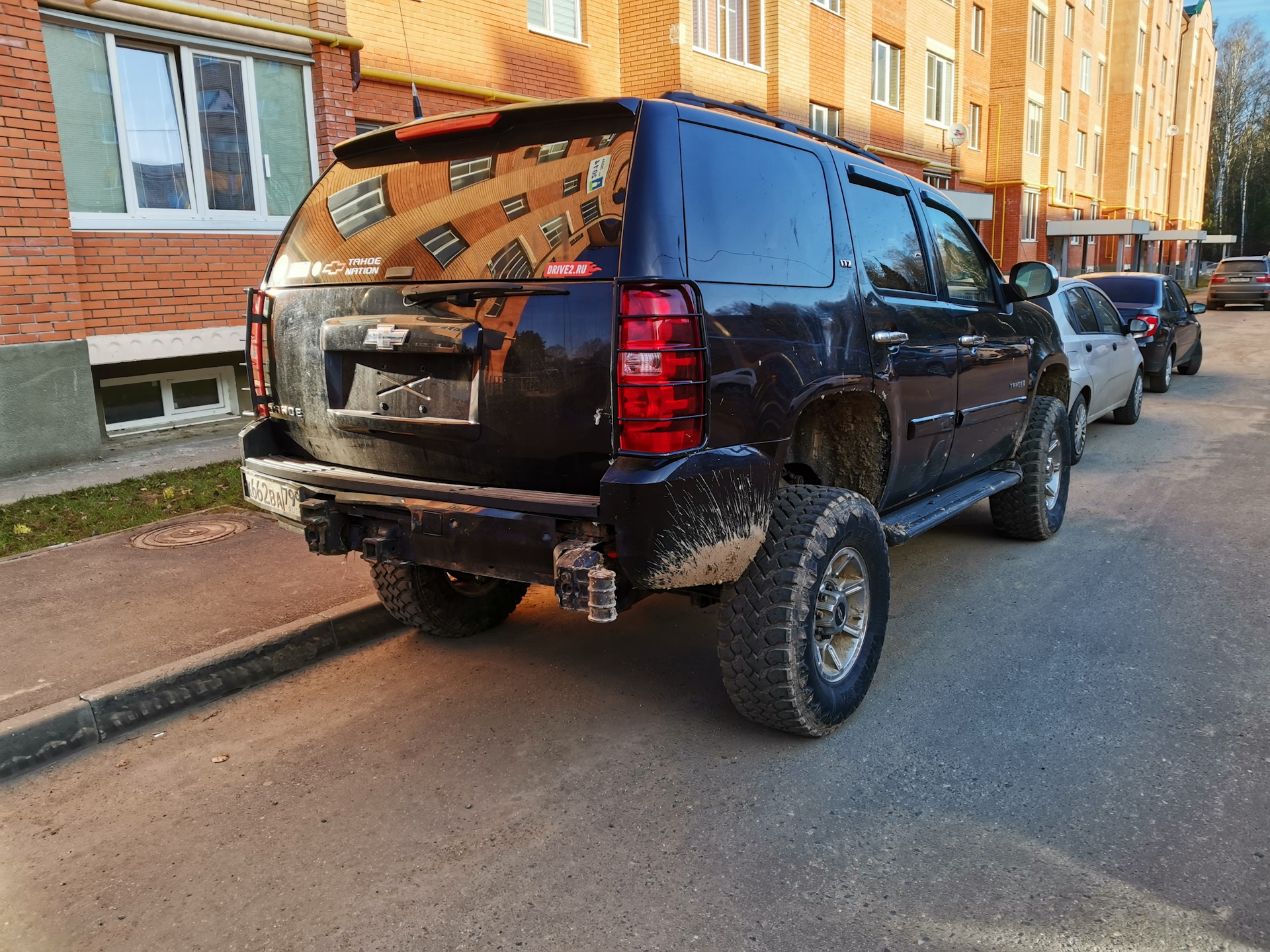Vlad springs. Задние российские квадратные номера Chevrolet Tahoe. Vlad Springs пружины.