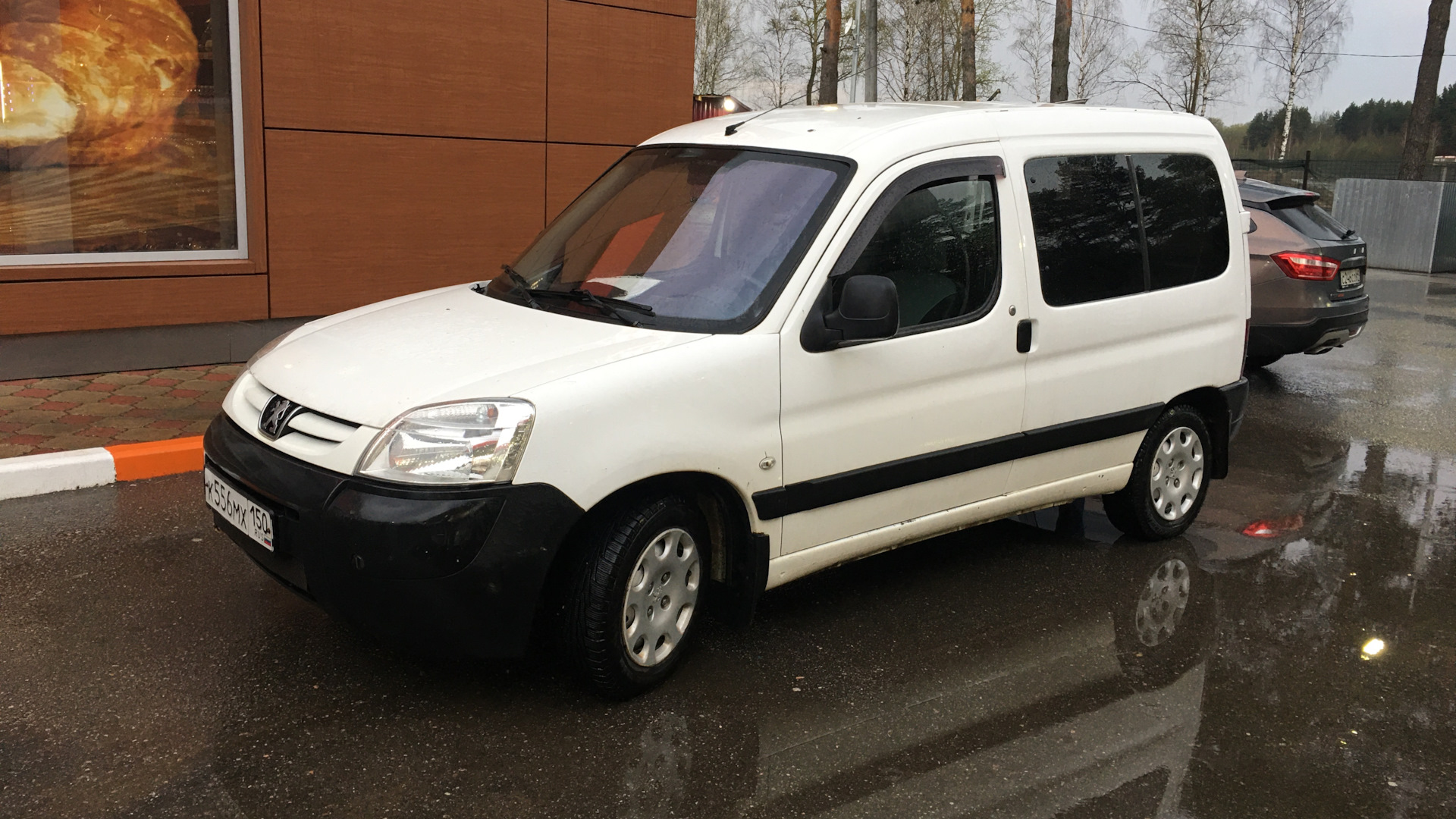 Peugeot Partner 1.4 бензиновый 2008 | Panhard M59 на DRIVE2