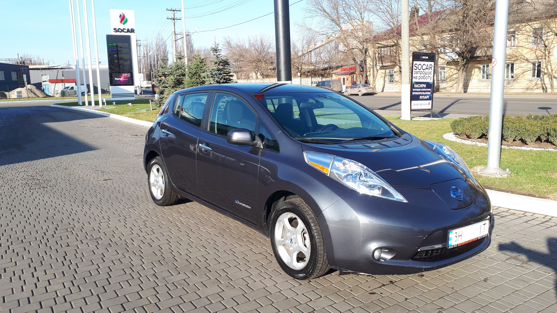 Владельцы ниссан лиф. Nissan Leaf 2013. Ниссан лиф 2013. Nissan Leaf SV. Ниссан лиф 2013 PDM.