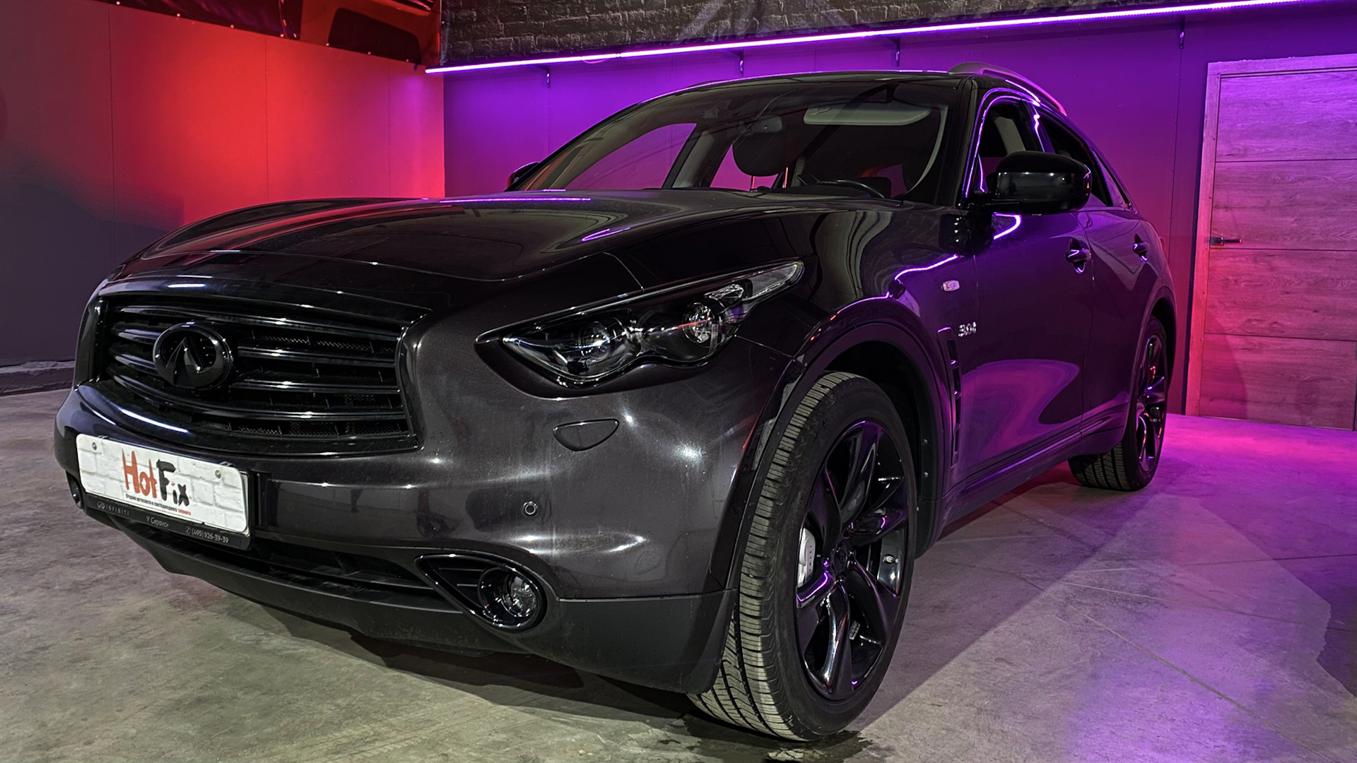 Infiniti qx70 girls