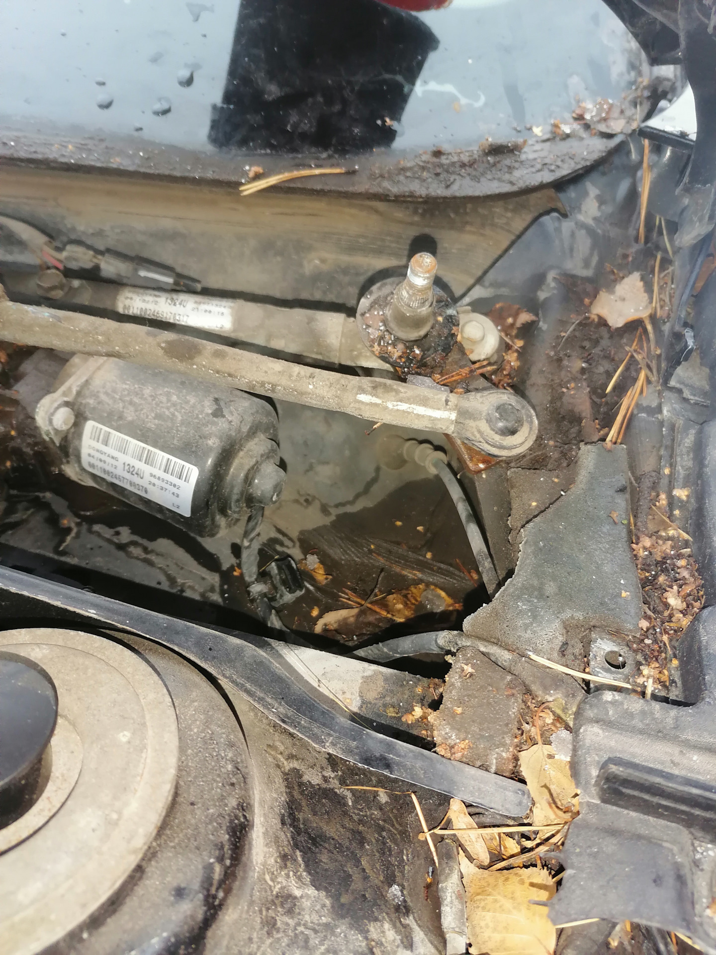 Сломался дворник — Chevrolet Cruze (1G), 1,6 л, 2012 года | поломка ...