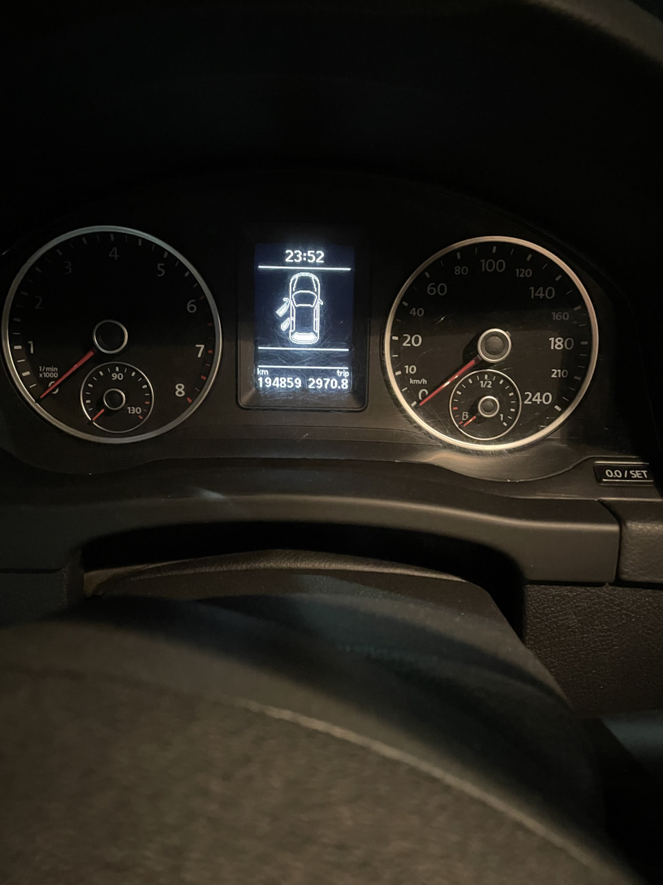 Расход масла. — Volkswagen Tiguan (1G), 2 л, 2009 года | наблюдение ...