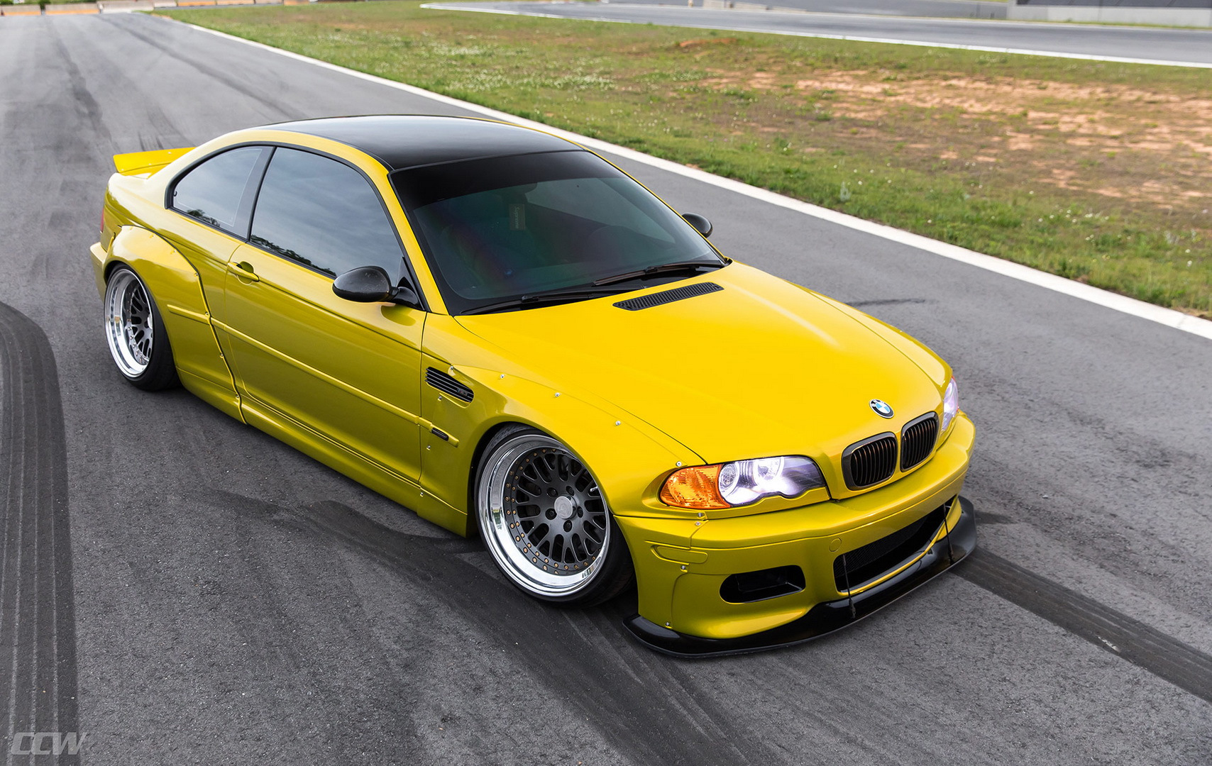 BMW m3 e46 желтая