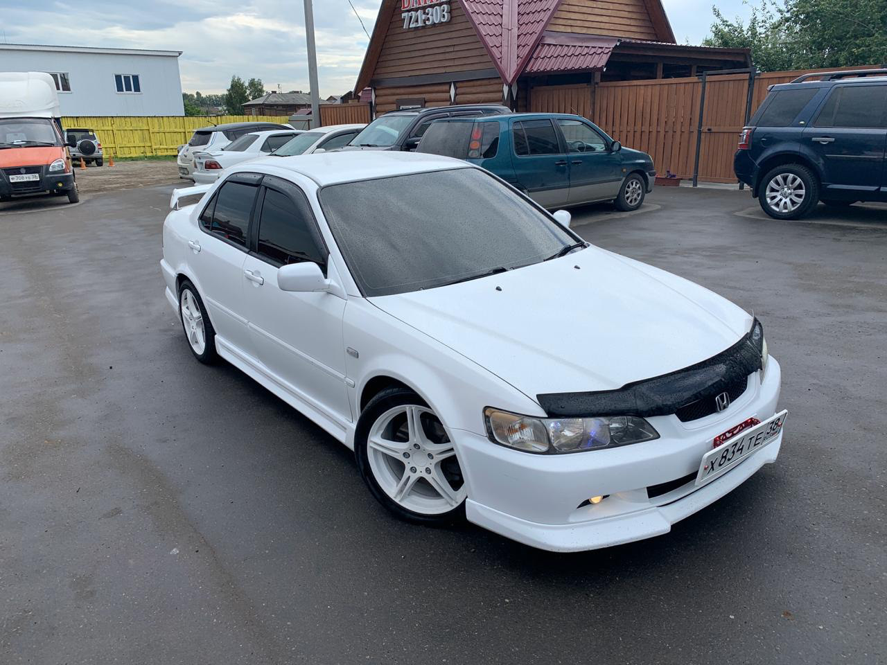 Honda Accord, 2.3 л., 2000 года.