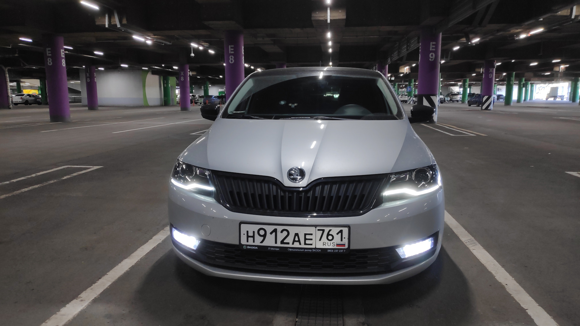 Стекло шкода рапид. Skoda Rapid 1. Шкода Рапид 1.4. Skoda Rapid 2019 1.4 DSG. Шкода Рапид Блэк эдишн 2019.