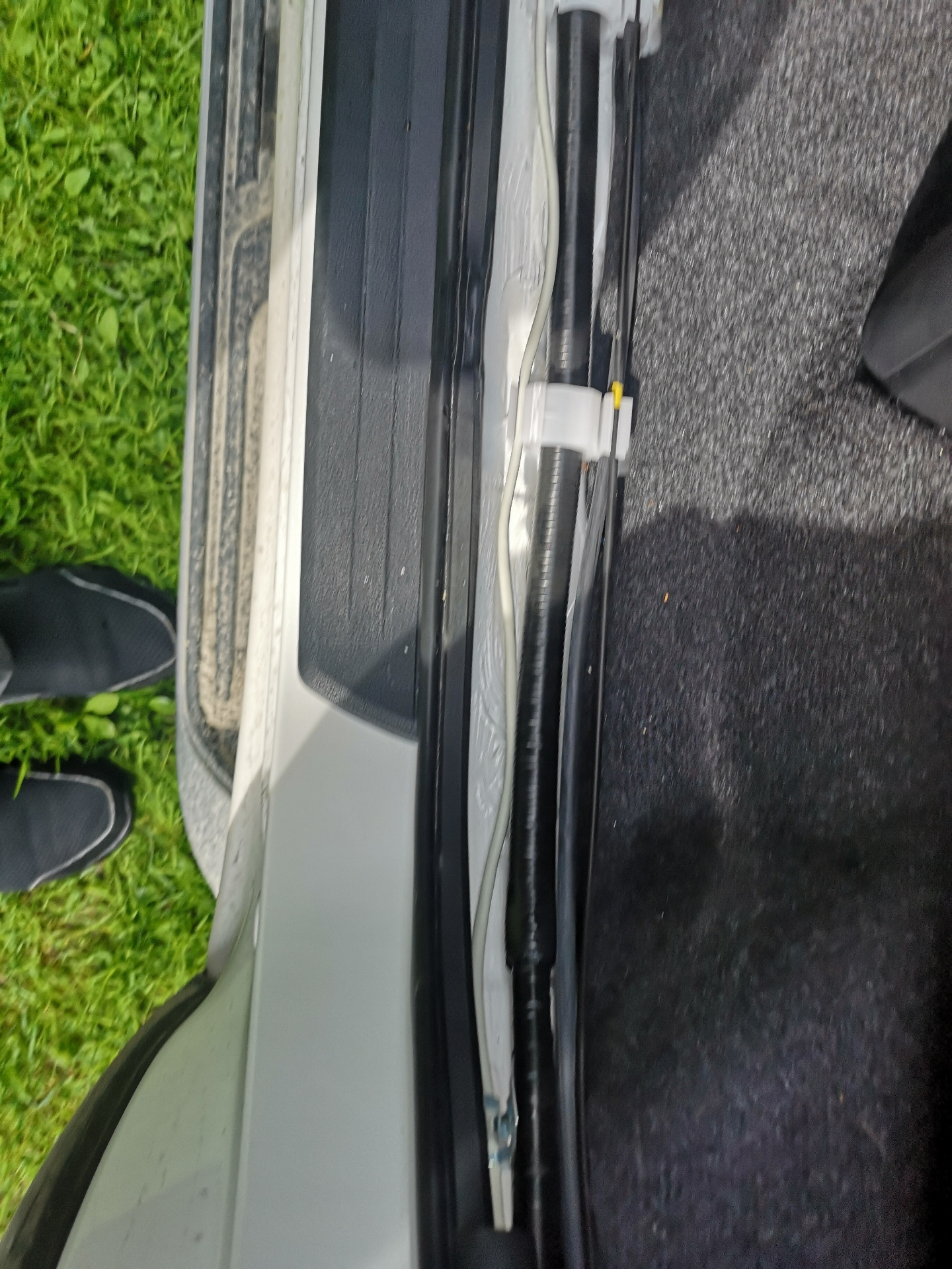 Протяжка и укладка силовых проводов в проект #pro100valit — Lada 2114 ...