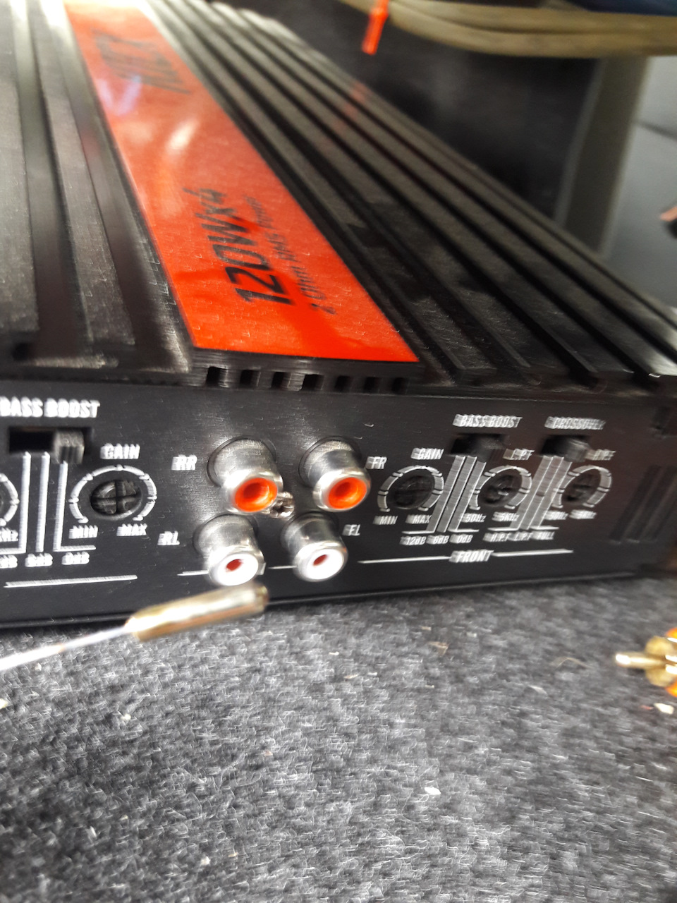 Отломился тюльпан в разъёме, может кому пригодится как вытащить) — Lada ...