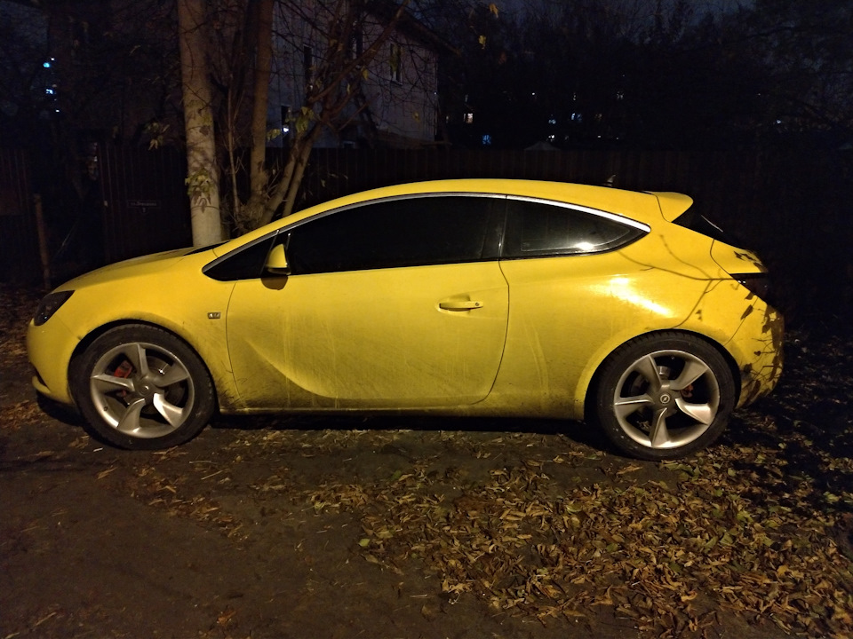 На зиме — Opel Astra J GTC