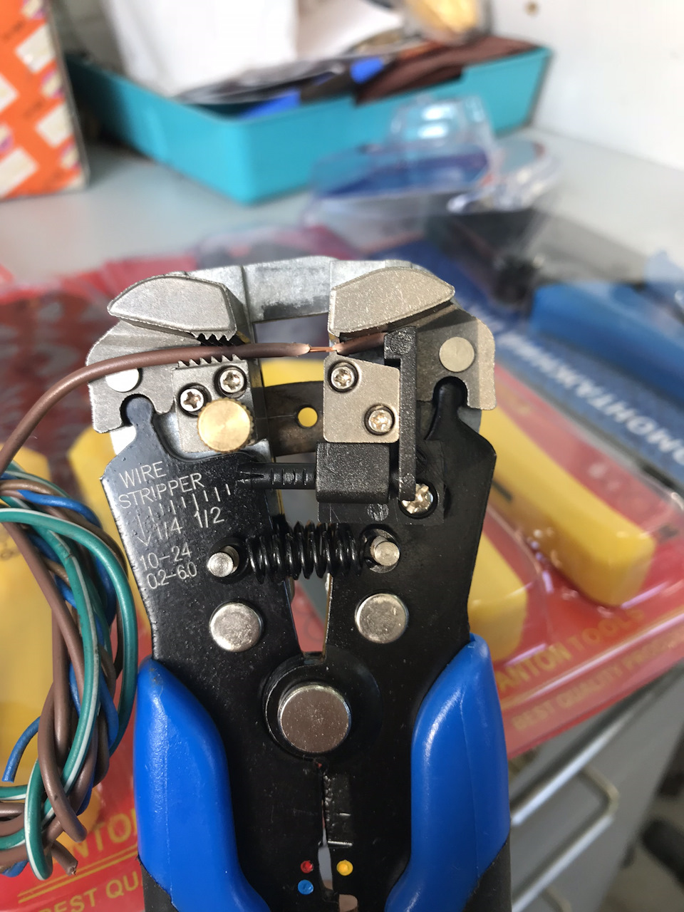 15. — BMW 7 series (E38)