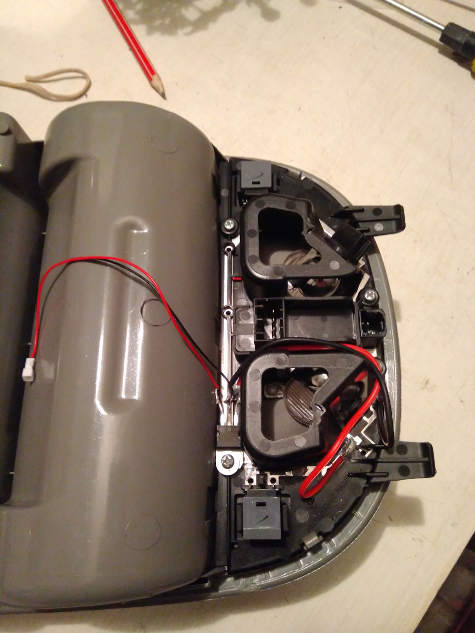 Запитать регистратор от плафона — Hyundai Santa Fe (2G), 2,7 л, 2008 ...