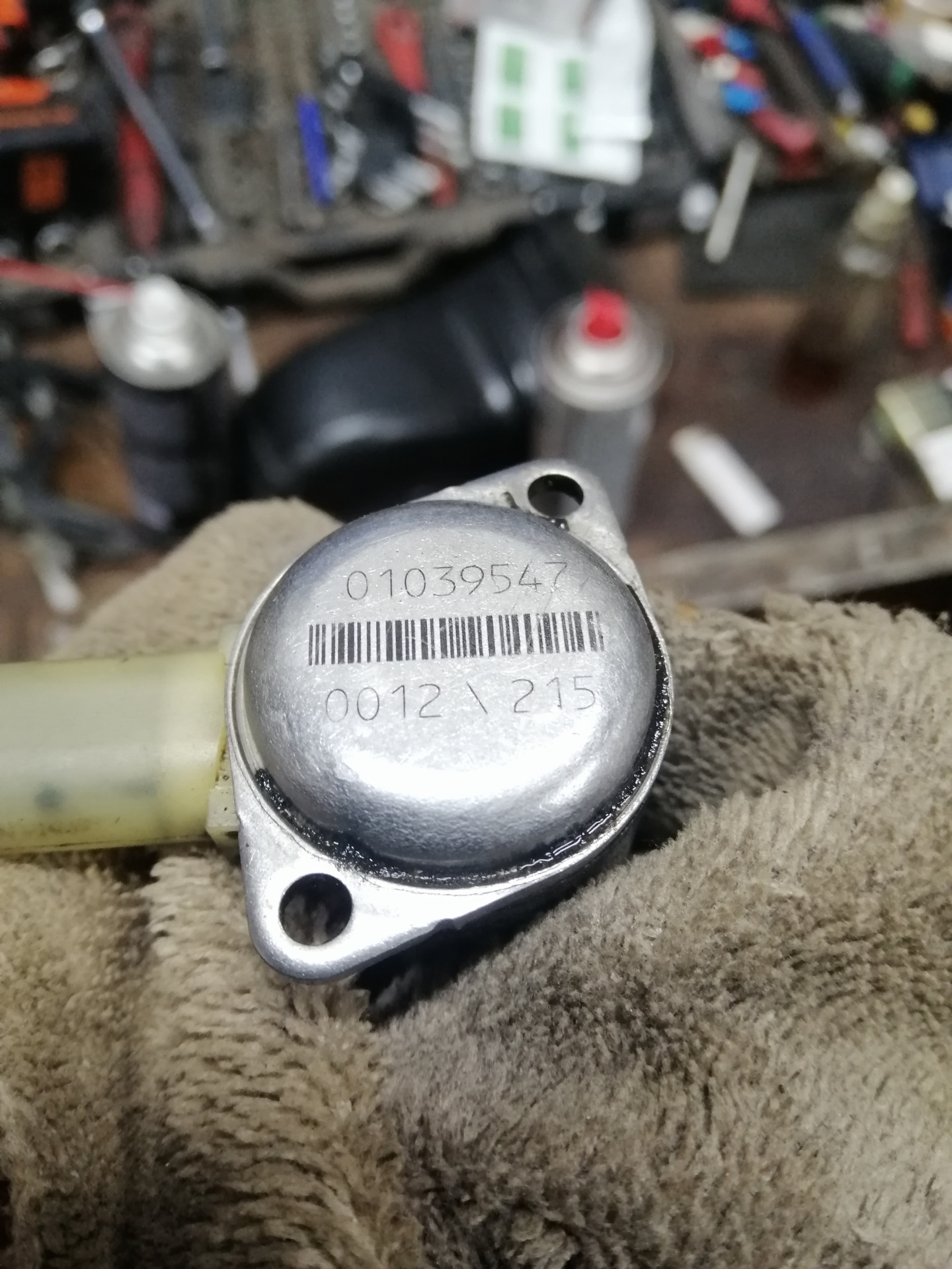 Сервотроника е53. Сервотроник Туарег 2.5. Клапан сервотроника BMW e53 номер. Датчик сервотроника Туарег. Сервотроник клапан БМВ x5.