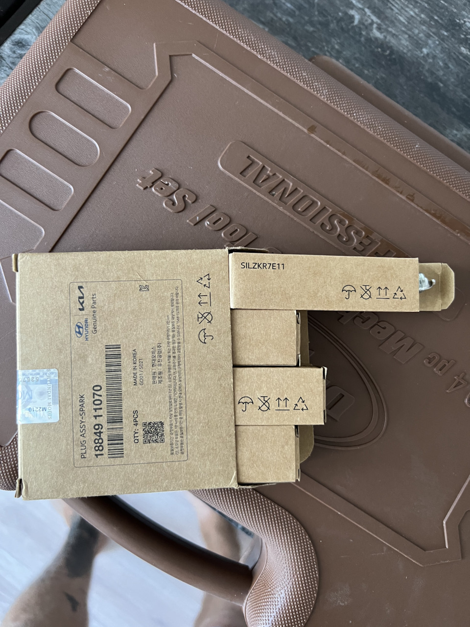 SILZKR7E11 Свеча зажигания NGK для и KIA HYUNDAI | Запчасти на DRIVE2