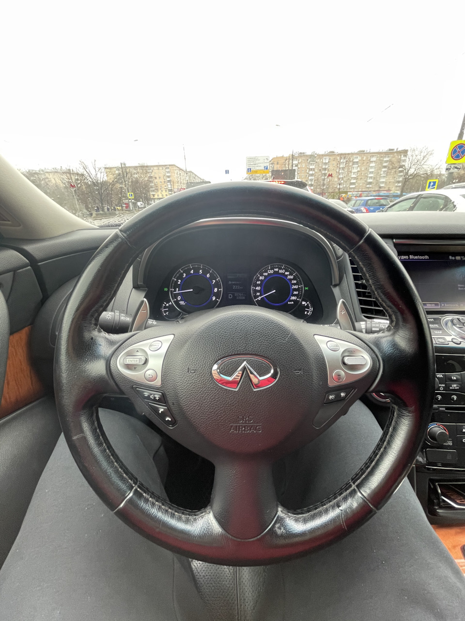 Подать новый штурвал и до свидания «бабушкин сервант»! — Infiniti QX70, 3,7  л, 2015 года | аксессуары | DRIVE2