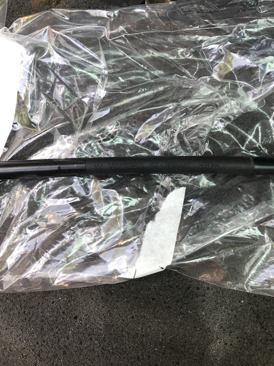 7. Убрал запах с салона. Замена дренажной трубки. — Volkswagen Passat ...