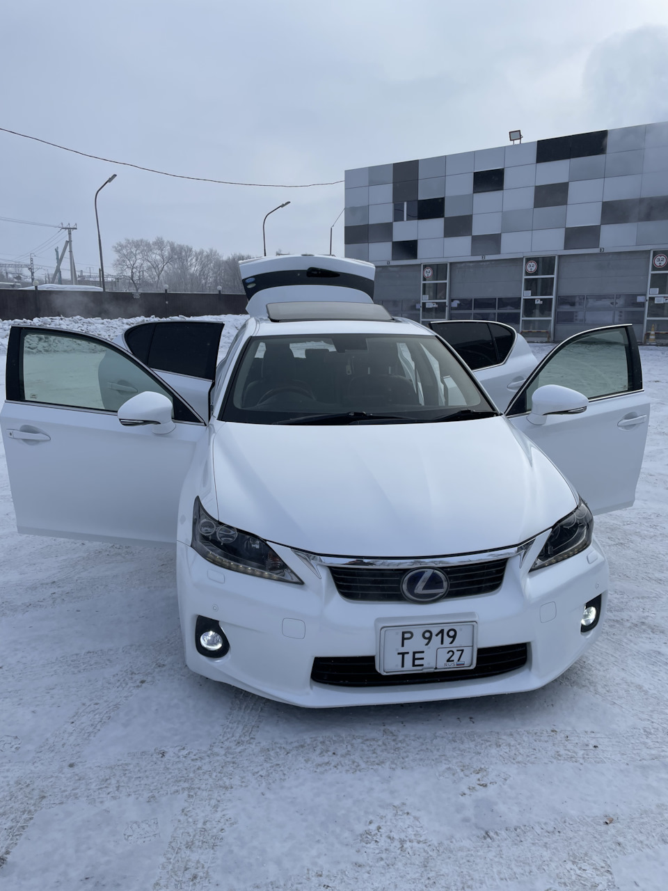 мойка в зимнее время — Lexus CT 200h, 1,8 л, 2011 года | мойка | DRIVE2