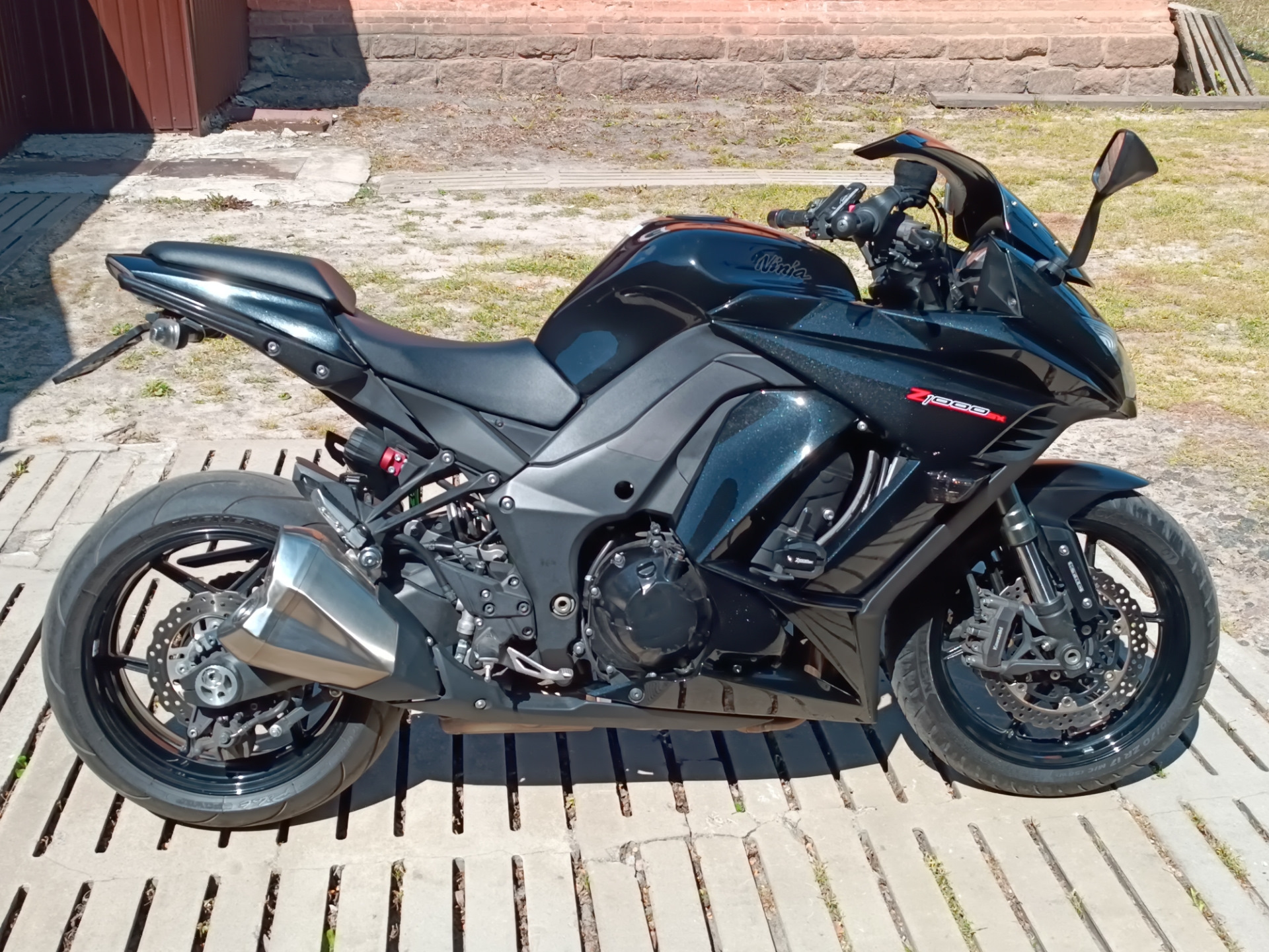 Kawasaki z1000 Black